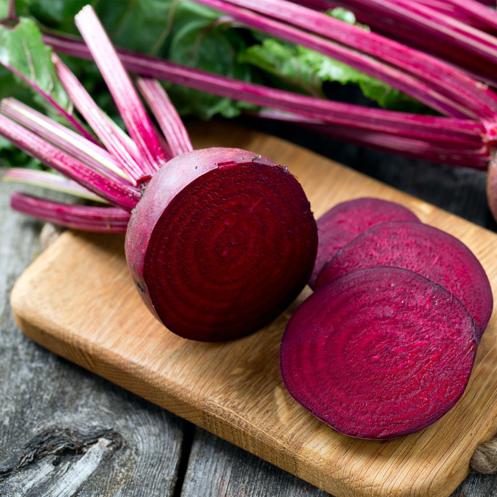 Fresh Beetroots Chukandar - 2 to 3 Pcs 900 g to 1 Kg