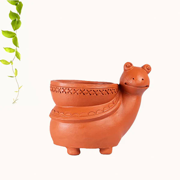 Handmade Clay Snail Shape Planter Indoor/Outdoor (Snail Shape Planter-Brown)