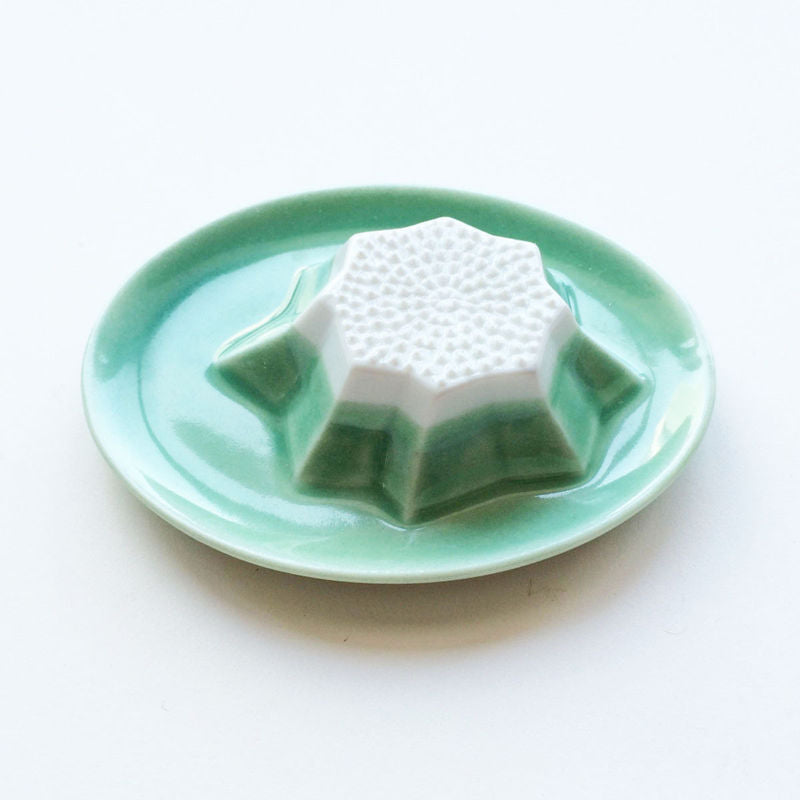 Powder Foods Grater Ginger Mount Fuji (Green)  - 1 Pc